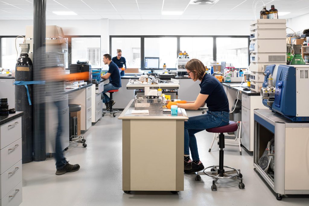 Todos los instrumentos son reacondicionados y rigurosamente testados para el cumplimiento de las prestaciones del fabricante, en un proceso con certificación ISO9001